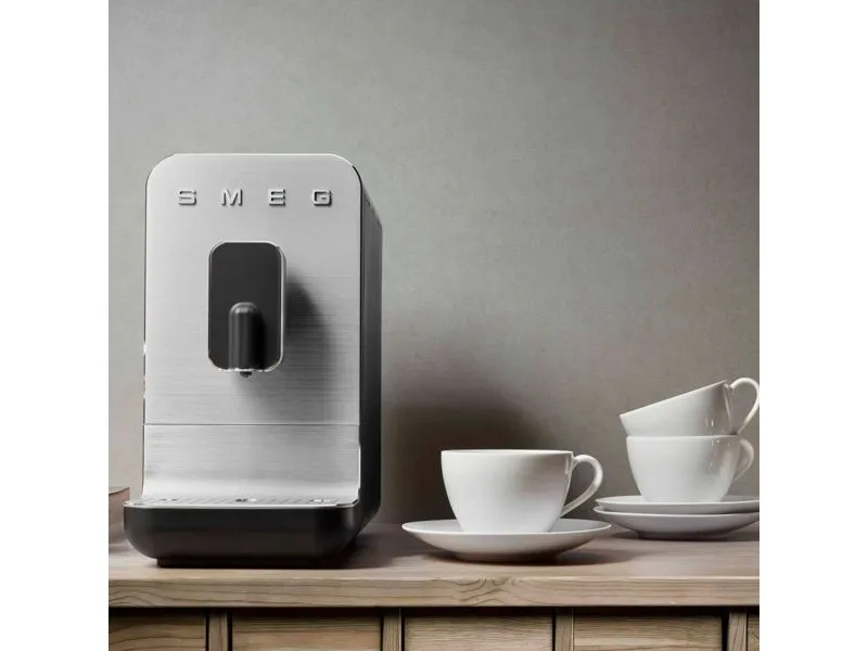 Smeg 50’s Retro Style espresso kahviautomaatti